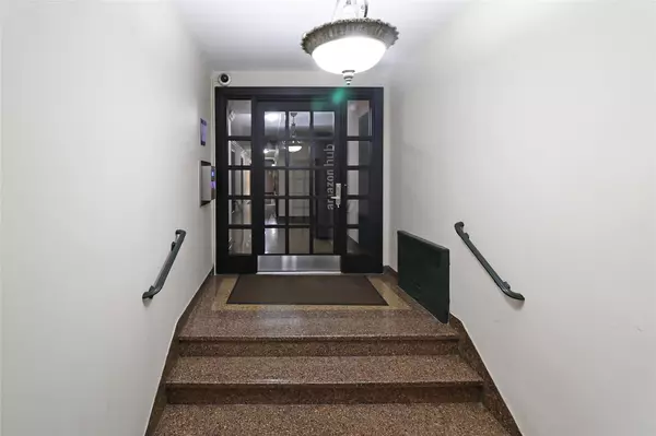 Bronx, NY 10462,2105 Wallace AVE #4A