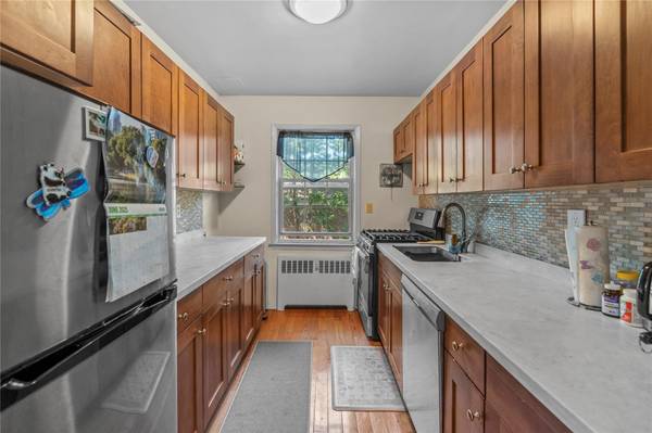 Hartsdale, NY 10530,186 Pinewood RD #54