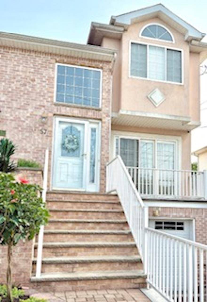 Staten Island, NY 10309,57 Herrick AVE