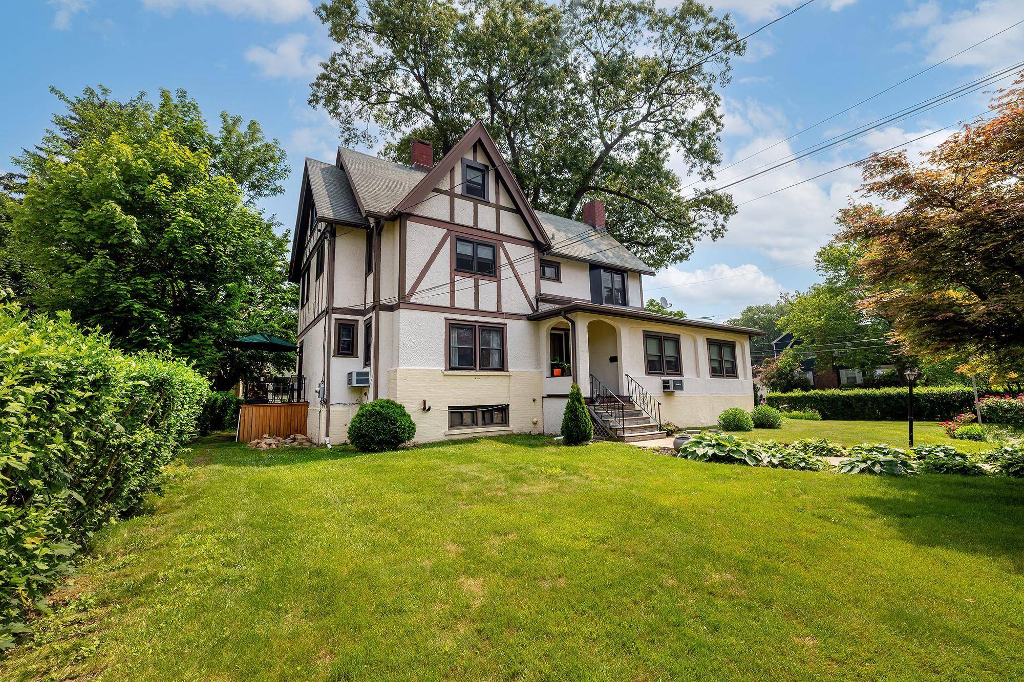 White Plains, NY 10606,25 Midland AVE