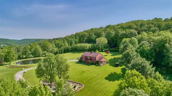 Callicoon Center, NY 12724,99 John Dietz RD
