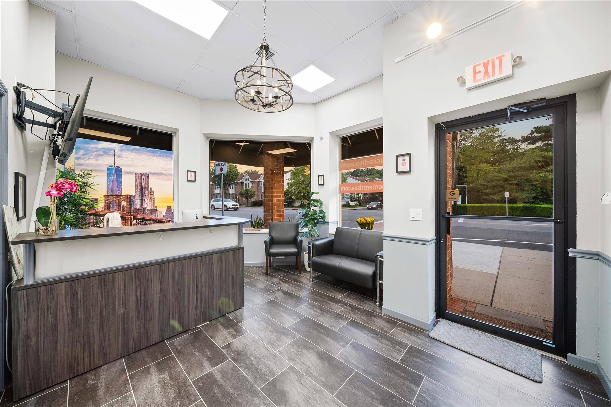 Glen Cove, NY 11542,223 Glen ST
