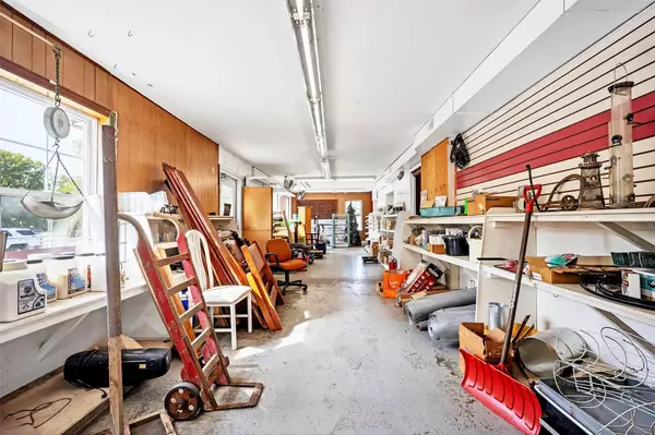 Pleasant Valley, NY 12569,1-7 West RD