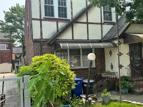 Saint Albans, NY 11412,114-11 200th ST