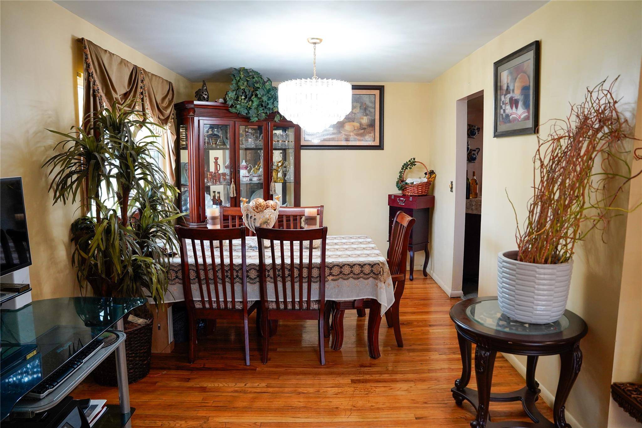 Nanuet, NY 10954,188 N Middletown RD