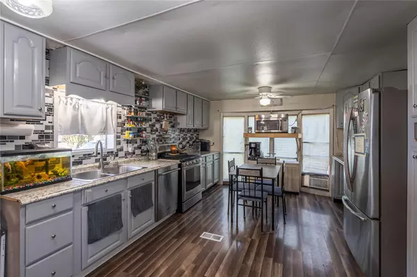 Bloomingburg, NY 12721,9 oak DR