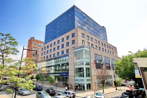 136-17 39 AVE #suite, Flushing, NY 11354