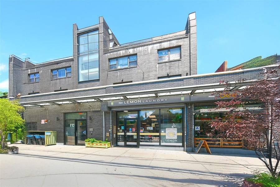 60-11 39 AVE, Woodside, NY 11377