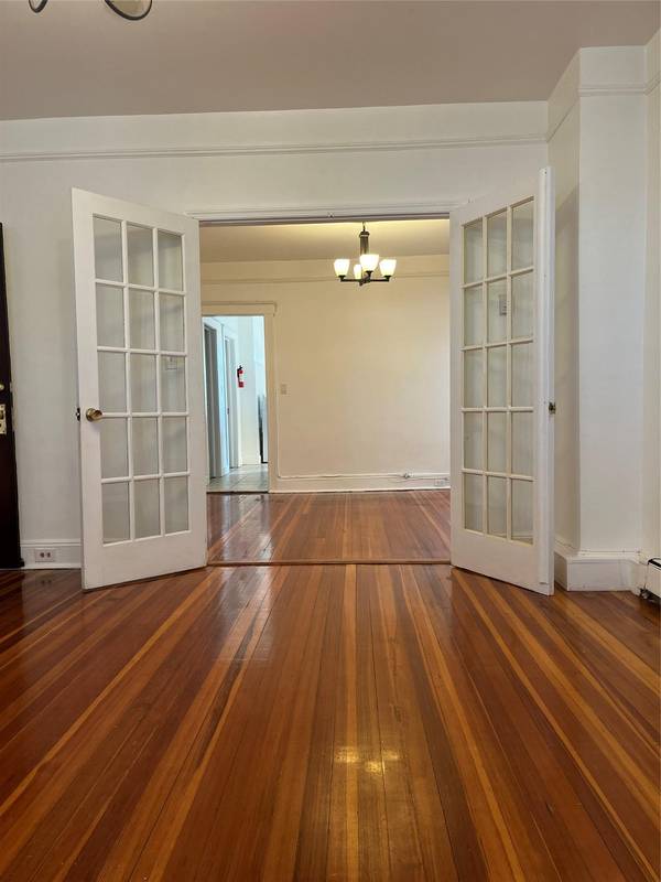 342 Prescott ST #1st Floor, Yonkers, NY 10701