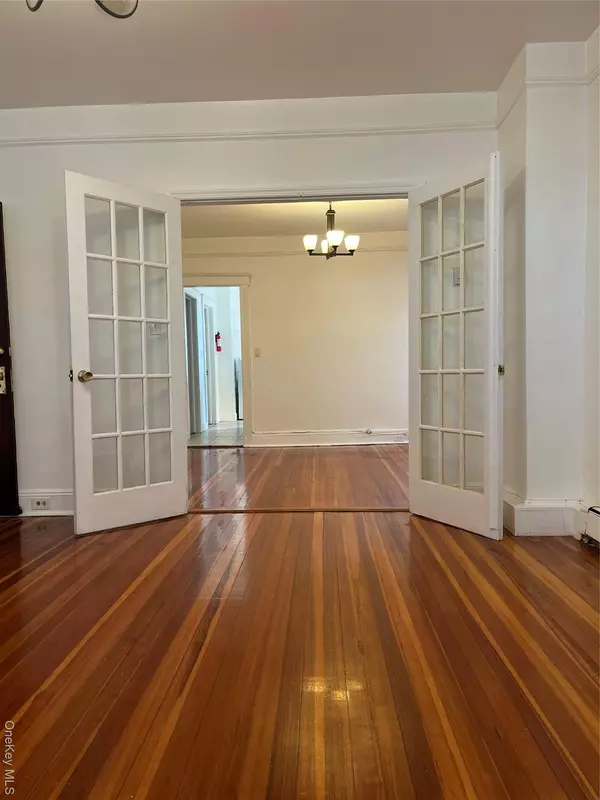 342 Prescott ST #1st Floor, Yonkers, NY 10701