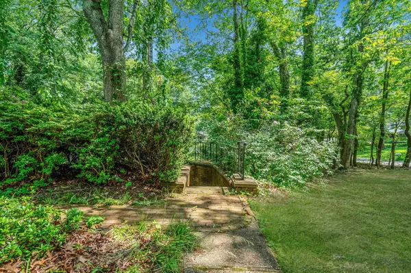 Wading River, NY 11792,114 Oakwood DR