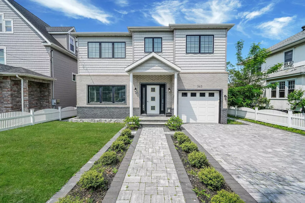 Cedarhurst, NY 11516,345 Washington AVE