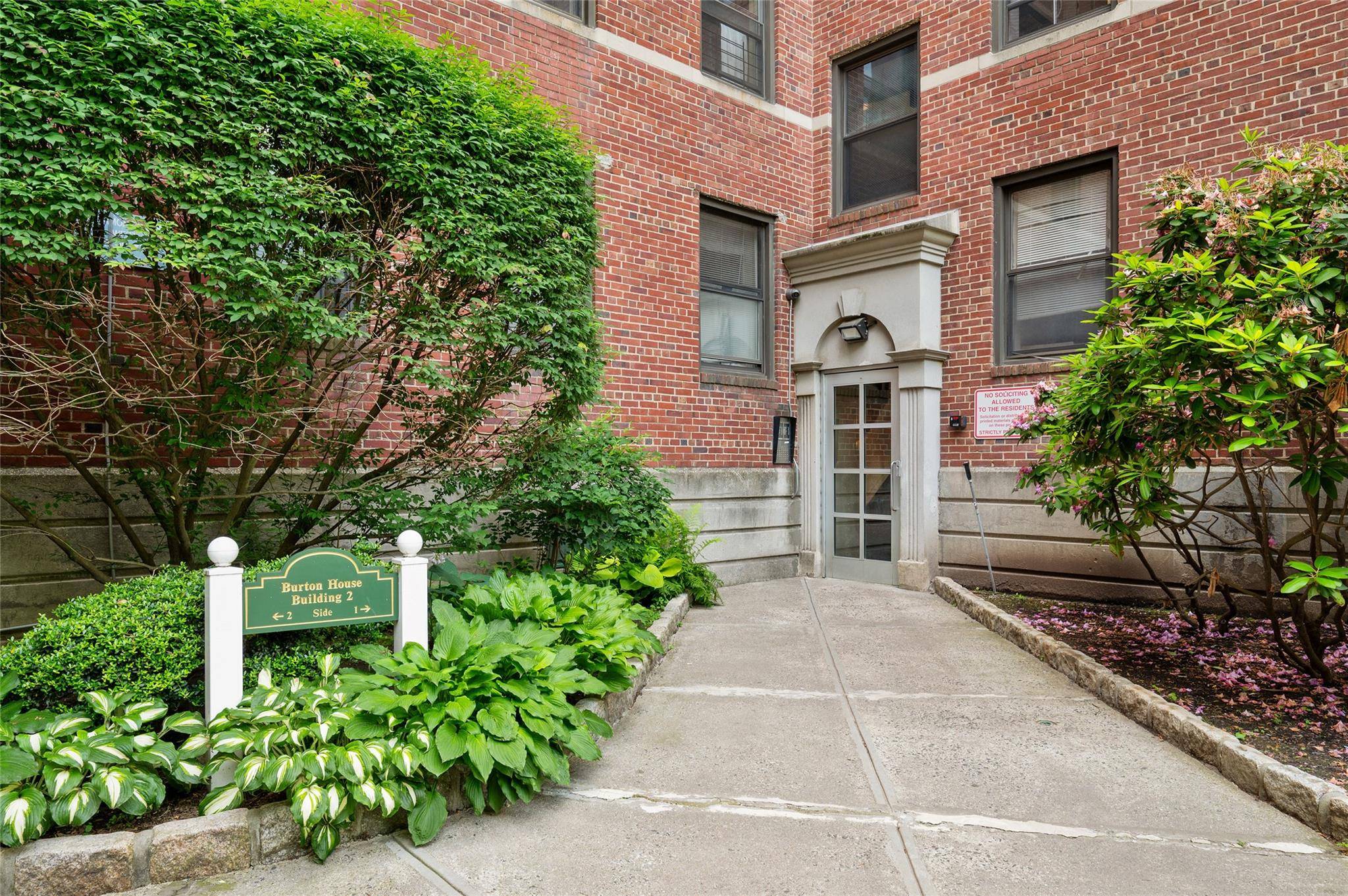 212 Larchmont Acres W #2C, Larchmont, NY 10538