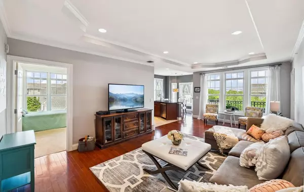 Westbury, NY 11590,494 Pacing WAY #301C