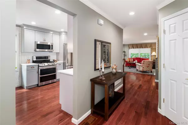 Briarcliff Manor, NY 10510,401 Glenwood DR #401