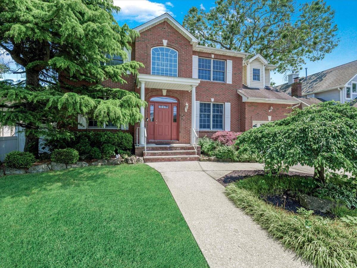 Merrick, NY 11566,1674 Birch DR