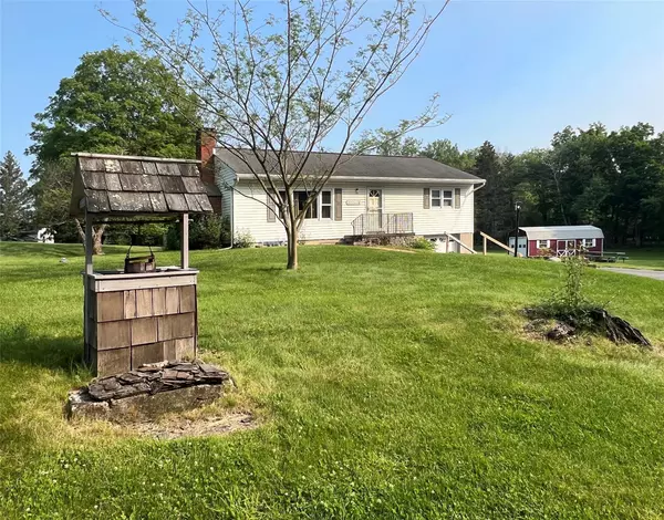 Warwick, NY 10990,74 E Ridge RD