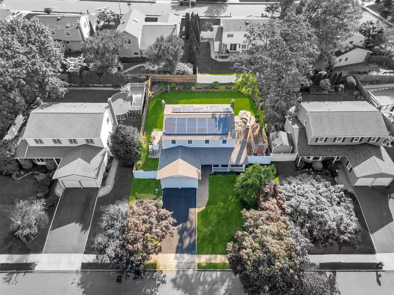 40 Birch ST, Lake Grove, NY 11755