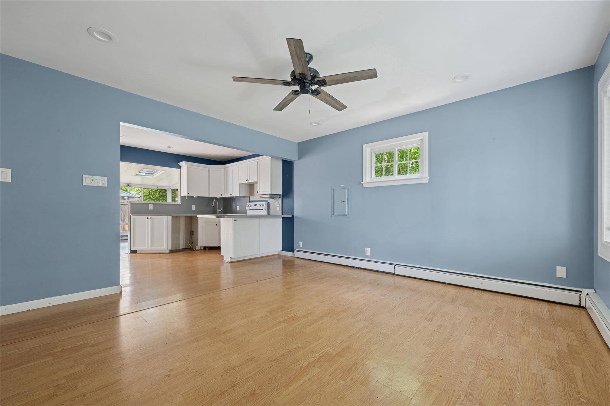 Islip, NY 11751,15 W Hemlock ST