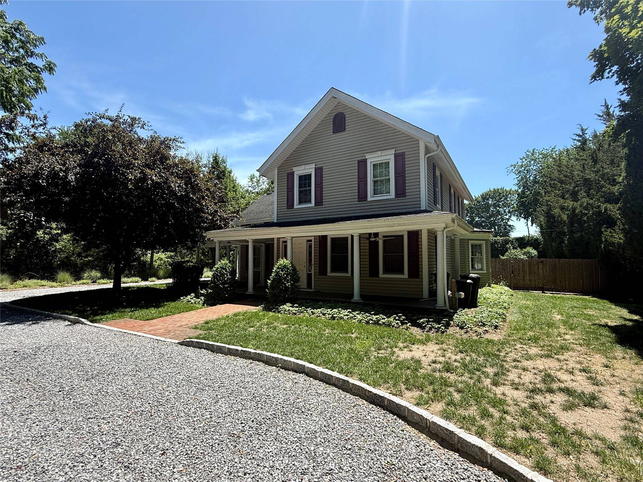 Saint James, NY 11780,496 North Country RD