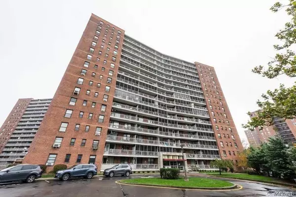 Rego Park, NY 11374,61-55 98 ST #14L