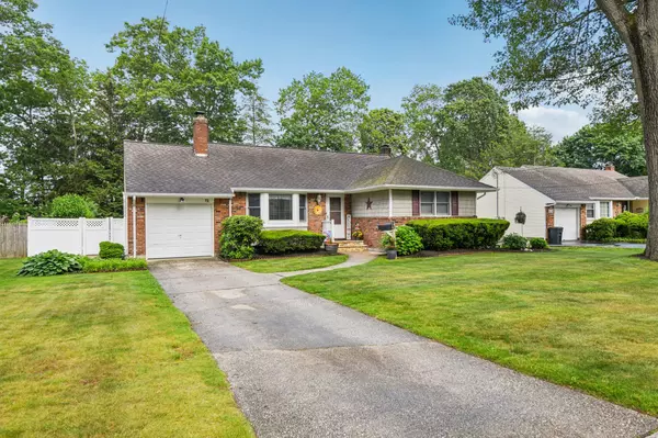 Kings Park, NY 11754,73 8th AVE