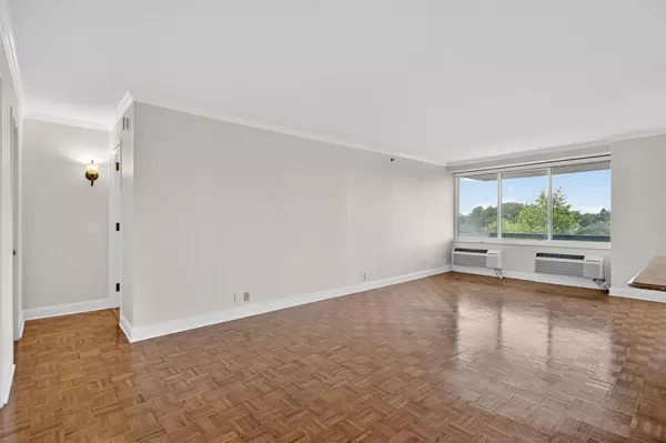 Garden City, NY 11530,111 Cherry Valley AVE #503