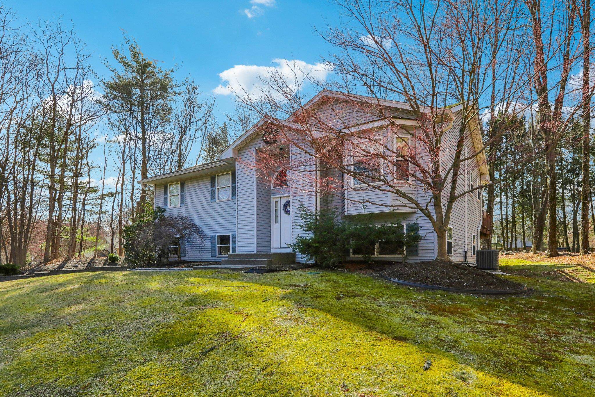 Suffern, NY 10901,403 Haverstraw RD