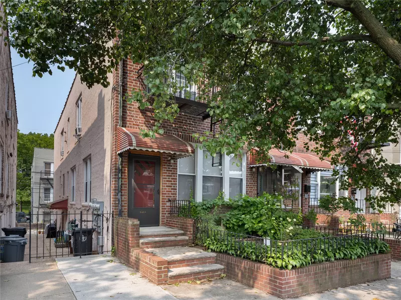 1840 21st DR, Astoria, NY 11105