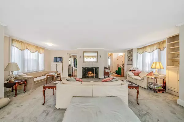 Garden City, NY 11530,159 Brixton RD