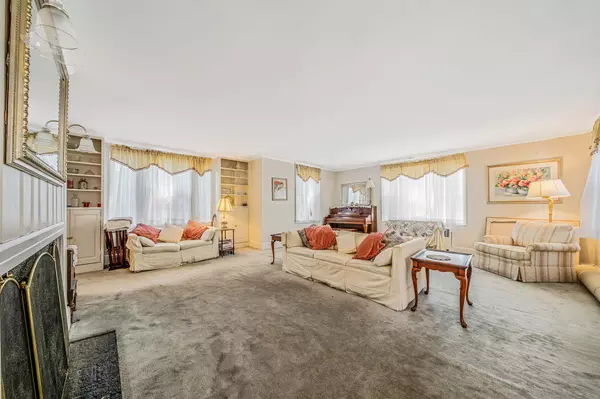 Garden City, NY 11530,159 Brixton RD