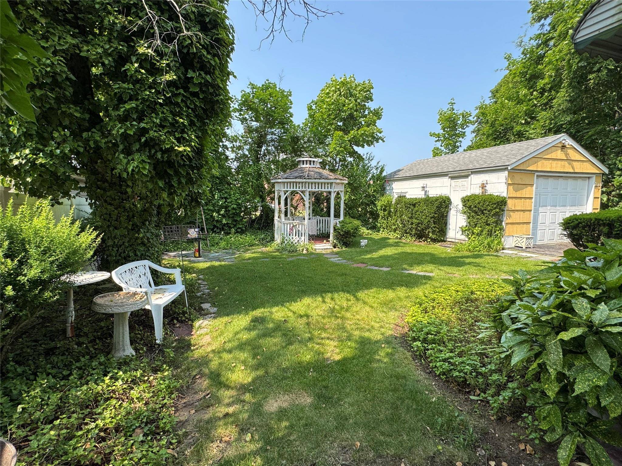 West Hempstead, NY 11552,510 7th ST