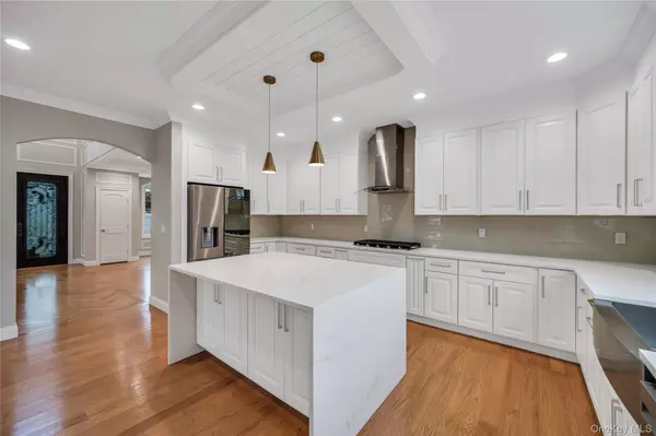 Levittown, NY 11756,319 Blacksmith RD