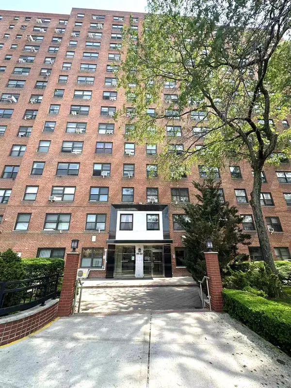 99-60 63 RD #5W, Rego Park, NY 11374