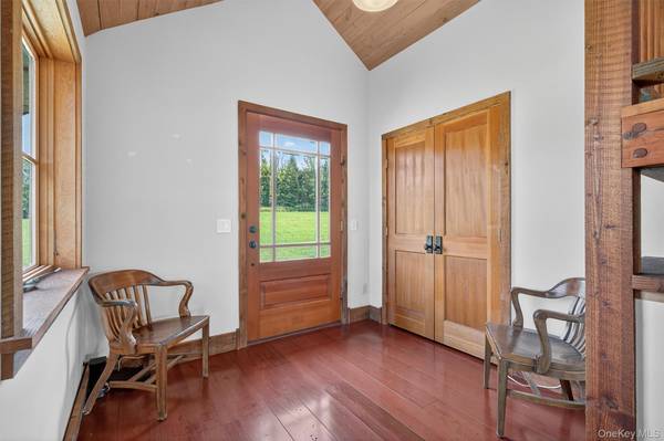 Callicoon, NY 12723,63 Sky View DR