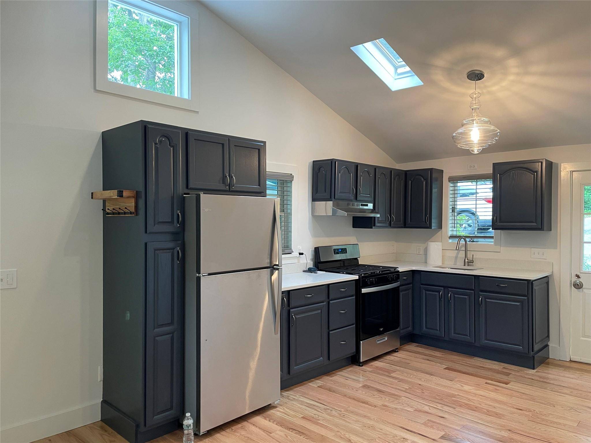 Poquott, NY 11733,41 Chestnut AVE