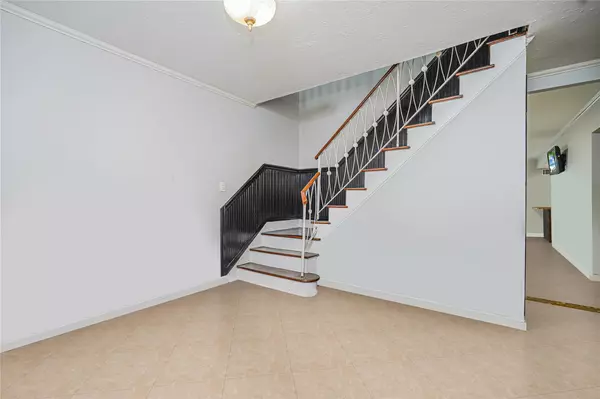 Staten Island, NY 10314,15 Oliver PL