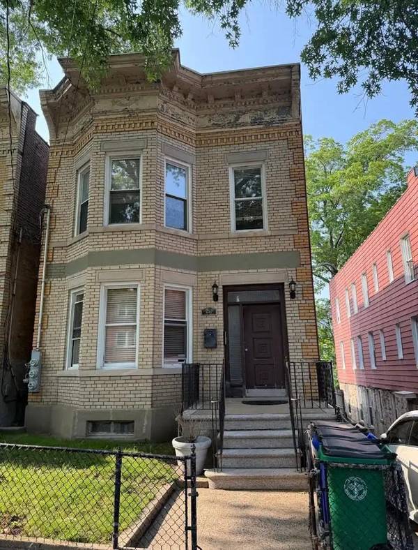251 E 235th ST, Bronx, NY 10470