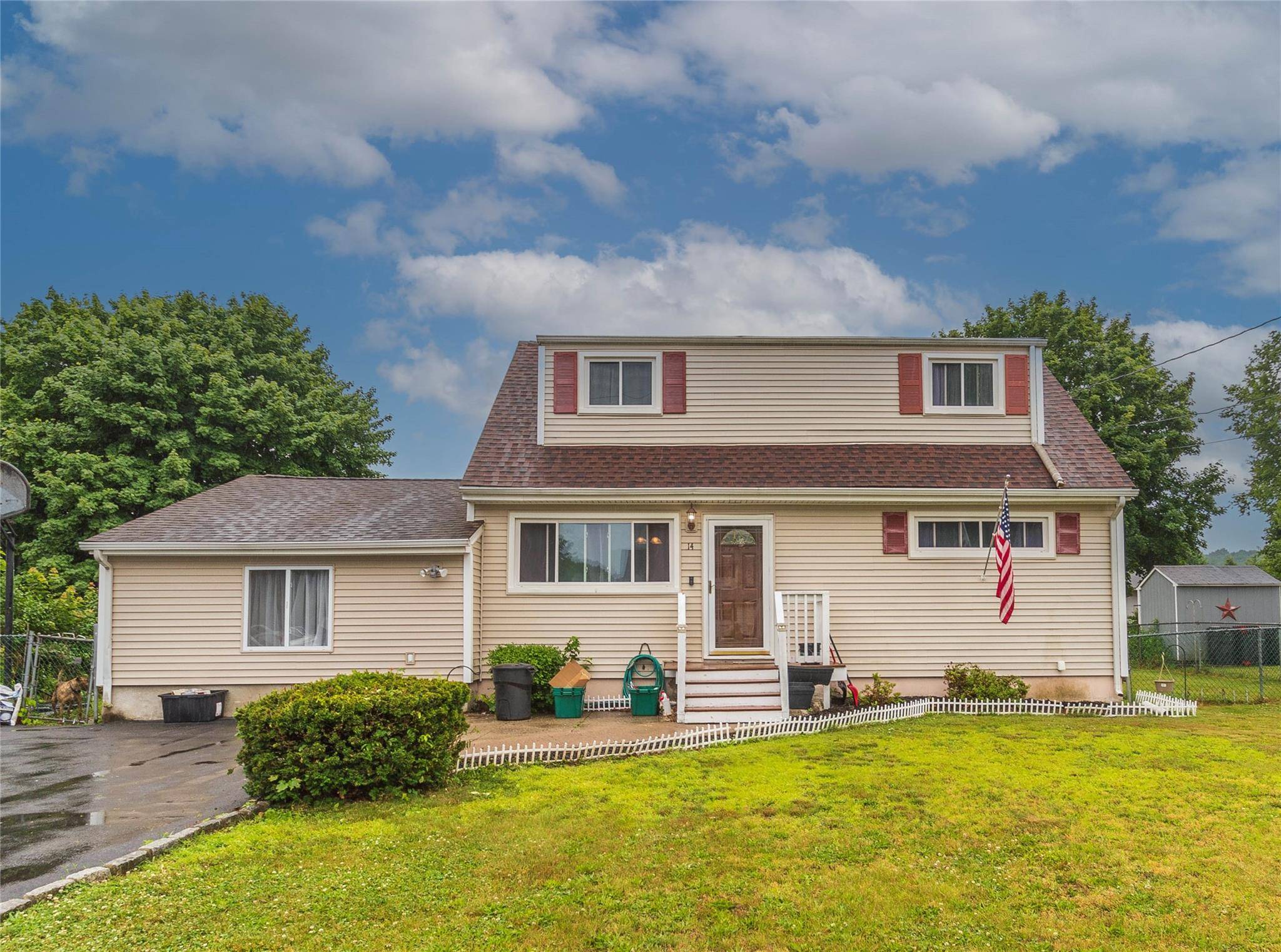 14 Robyn DR, Monroe, NY 10950