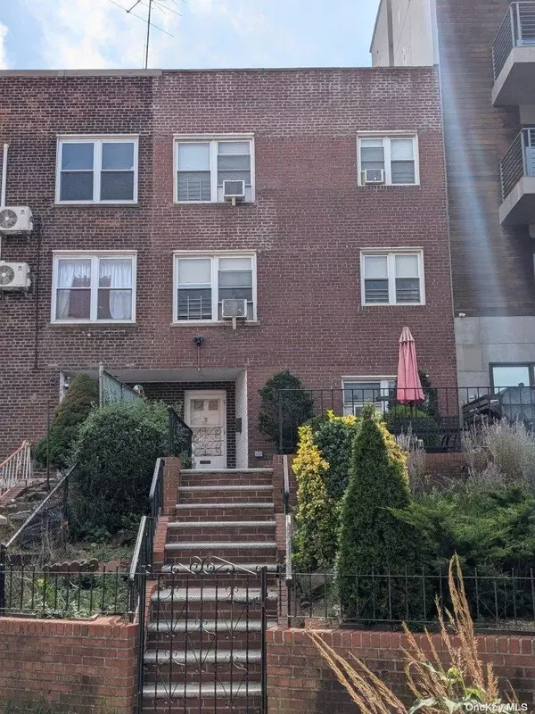 86-34 Grand AVE, Elmhurst, NY 11373