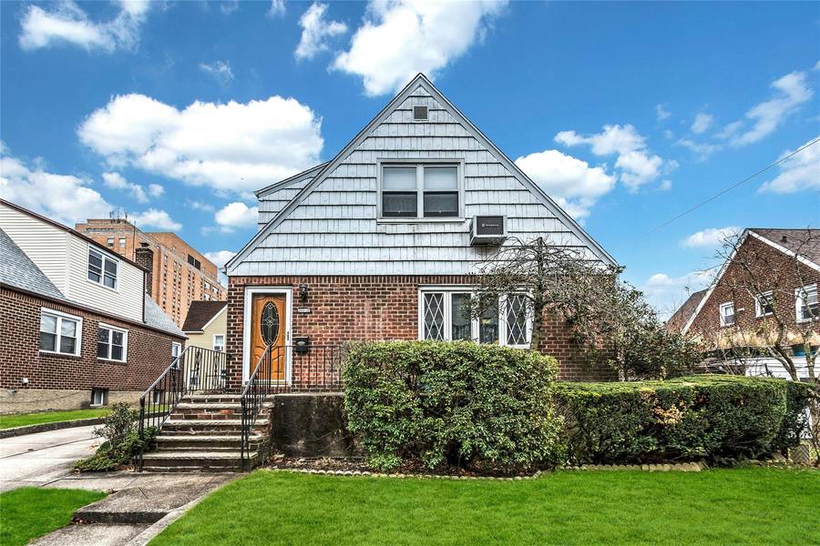 200-16 42nd AVE, Bayside, NY 11361