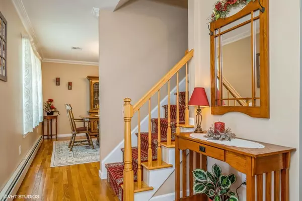 Florida, NY 10921,254 Village DR