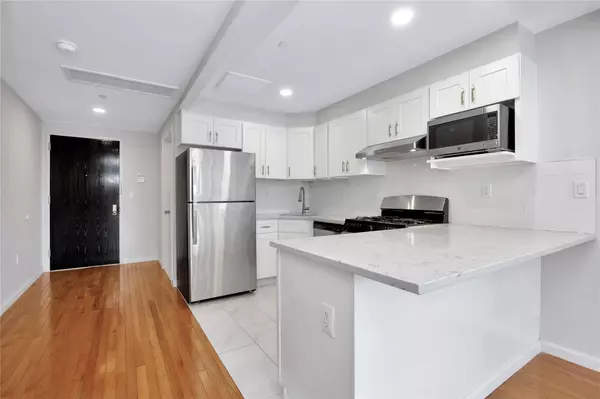 Jamaica, NY 11435,148-36 89th AVE #6A