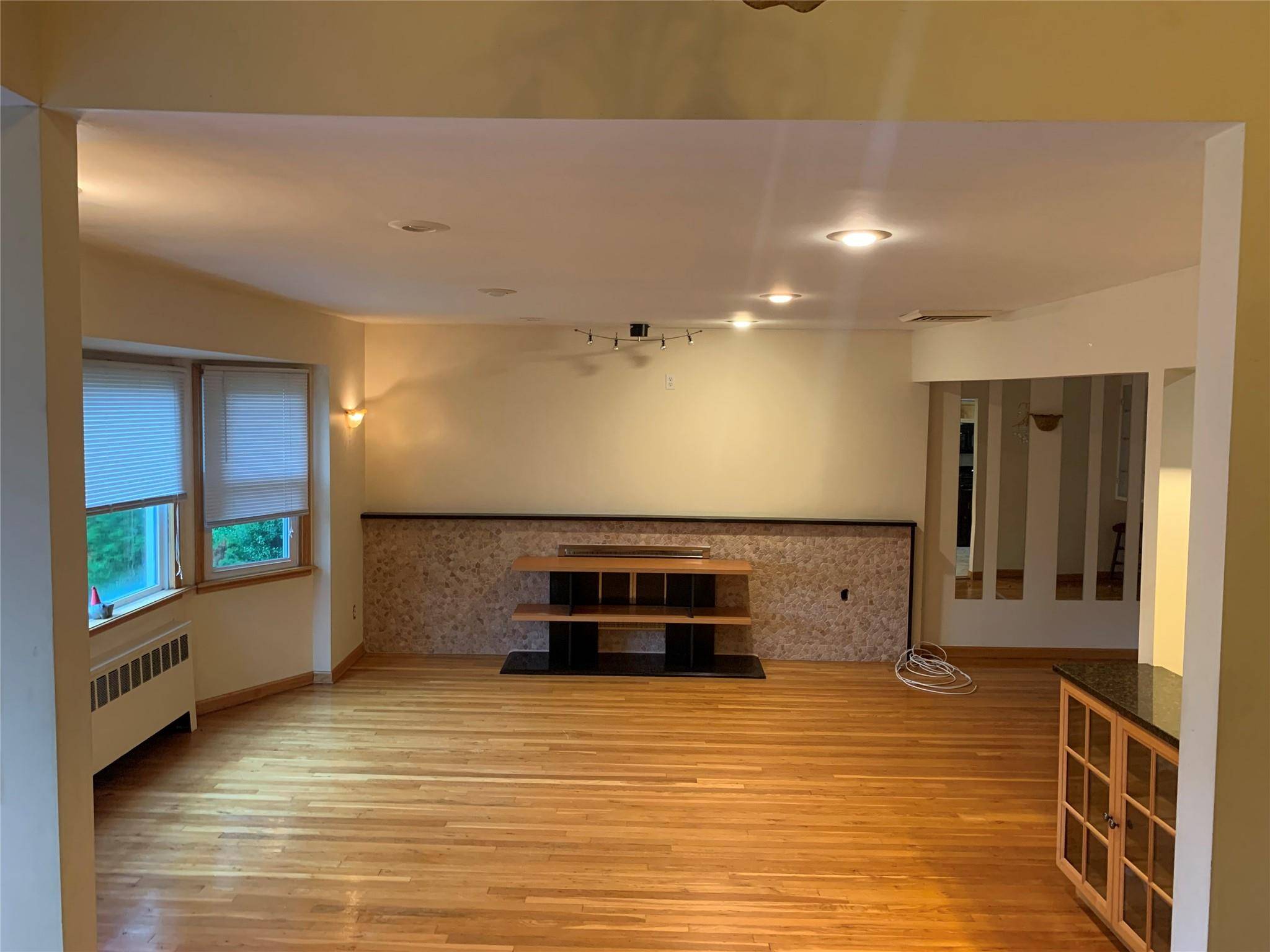 Syosset, NY 11791,2 Stuart DR