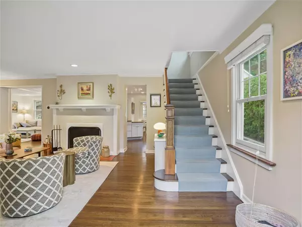 Greenwich, CT 06807,74 Valleywood RD