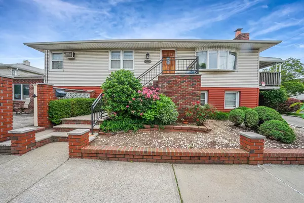 15951 160th AVE, Howard Beach, NY 11414