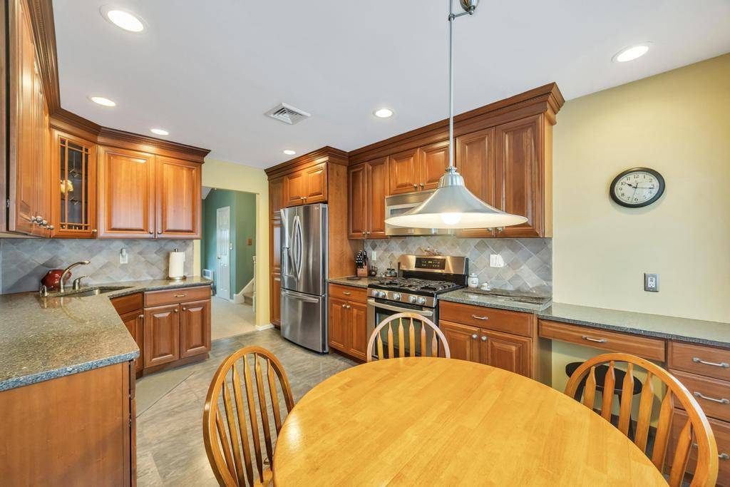 Hicksville, NY 11801,50 11th ST