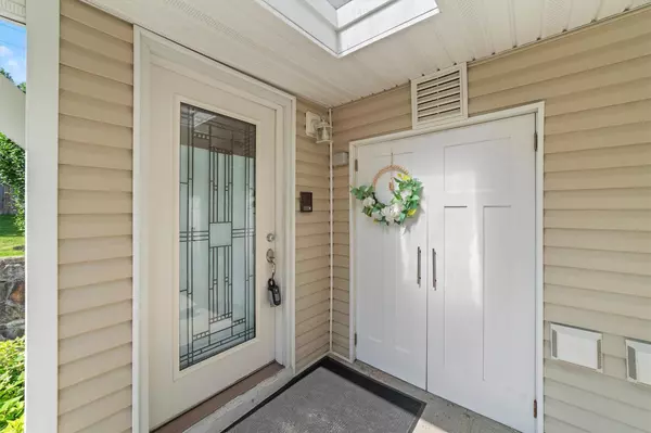 Irvington, NY 10533,12 Downing CT
