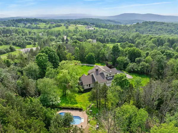 Warwick, NY 10990,17 Royal CT