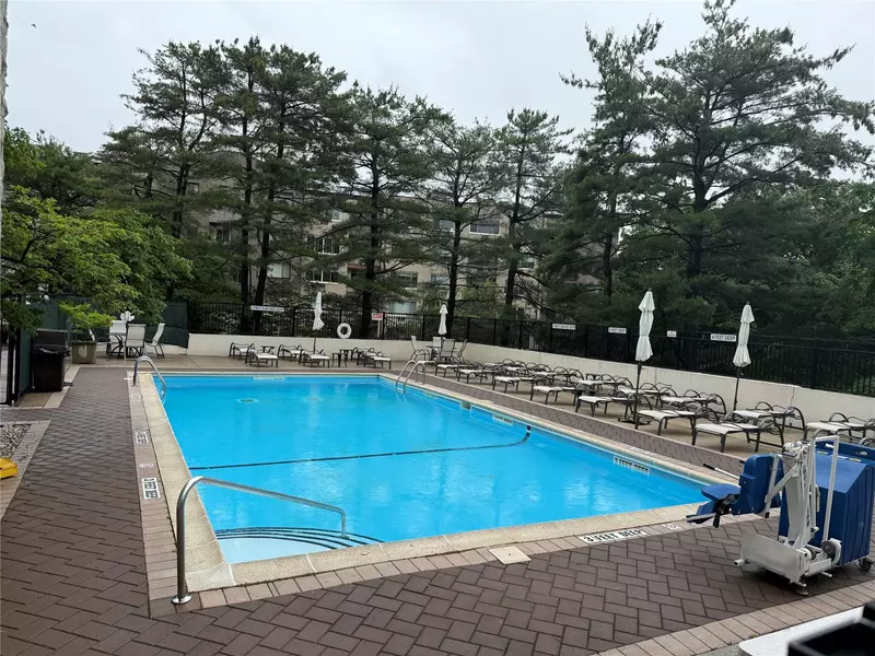 701 Pelham RD #2E, New Rochelle, NY 10805